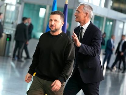 Ukraine's President Volodymyr Zelenskiy, left, walks with NATO Secretary General Jens Stoltenberg at NATO headquarters in Brussels, Wednesday, Oct. 11, 2023. 

Associated Press/LaPresse
Only Italy and Spain