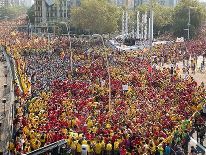 Hundreds of thousands flood Barcelona streets to demand right to vote