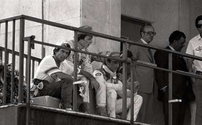 The exhausted winners of the race sit and wait at the podium for their trophies to be awarded. From left: Jacques Laffite, the Frenchman from Talbot (second); Canadian Gilles Villeneuve of Ferrari (the winner); and the UK’s John Watson, from McLaren. Laffite had to be removed from his car by the mechanics, because he had no strength left to get out by himself. He also had to be given oxygen before he could muster enough strength to ascend onto the podium.