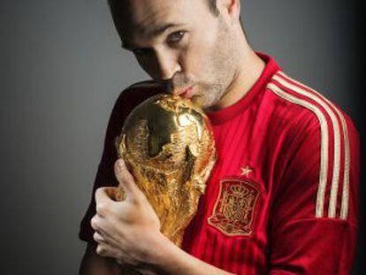 Andrés Iniesta with the World Cup.