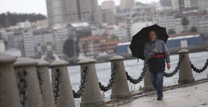 Heavy seas are expected off the Galician coast on Monday.