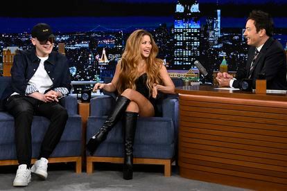 Bizarrap and Shakira with Jimmy Fallon on the show.