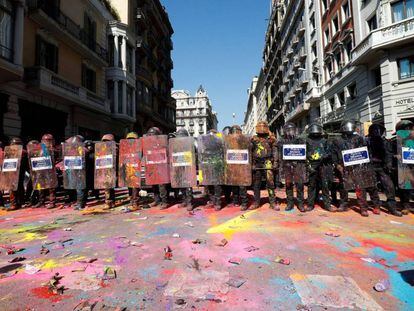 In photos: Catalan police clash with pro-independence protesters