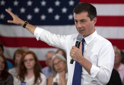 Pete Buttigieg speaks at a campaign event in Manchester on August 21.