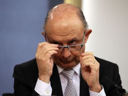Finance Minister Cristóbal Montoro after the Cabinet meeting on Friday.