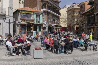 A sidewalk café in Madrid on April 1.
