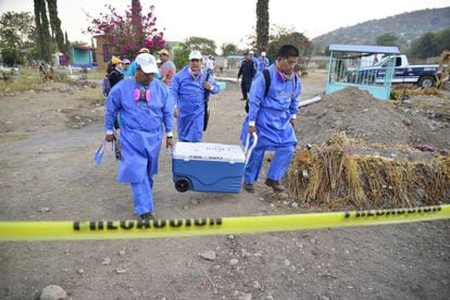 A forensics team at work in Jojutla, in Morelos state.