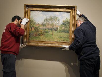 Setting up the Pissarro exhibition, one of the Thyssen’s major shows in 2013.