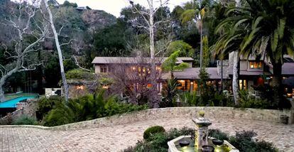 An outside view of Jennifer Lopez's Bel Air home. 