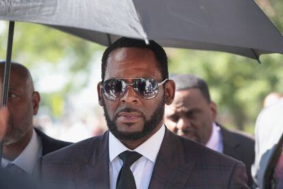 R. Kelly, in June 2019, leaving a Chicago courthouse.