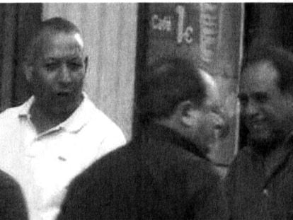 Said Rbib, in white, meets Juan Manuel Muñoz, right, in Madrid.