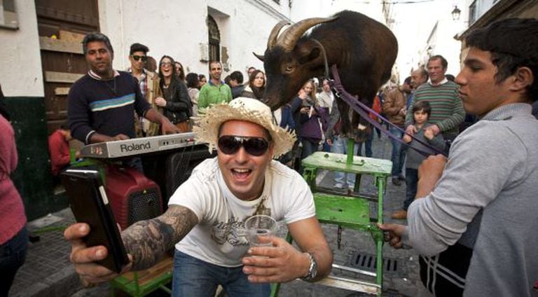 Cádiz residents and visitors at the city’s carnival.