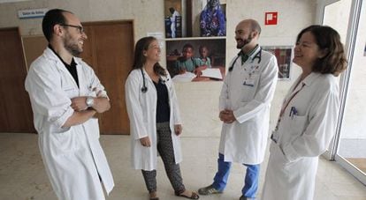 Left to right: Doctors Germán Ramírez, Marta Arsuaga, Fernando de la Calle and Mar Lago treated Spanish ebola patient Miguel Pajares.