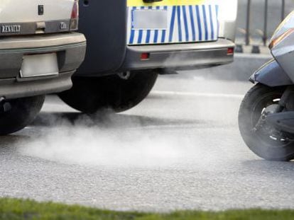 Car pollution is responsible for many premature deaths.