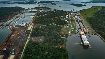 Aerial photo of old and new locks in the Panama Canal.