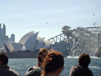 A Kaiju takes the Sydney Opera House by storm in Pacific Rim. 
