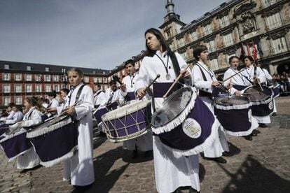 The traditional ‘tamborrada,’ or drum parade, on Easter Sunday in Madrid’s Plaza Mayor.