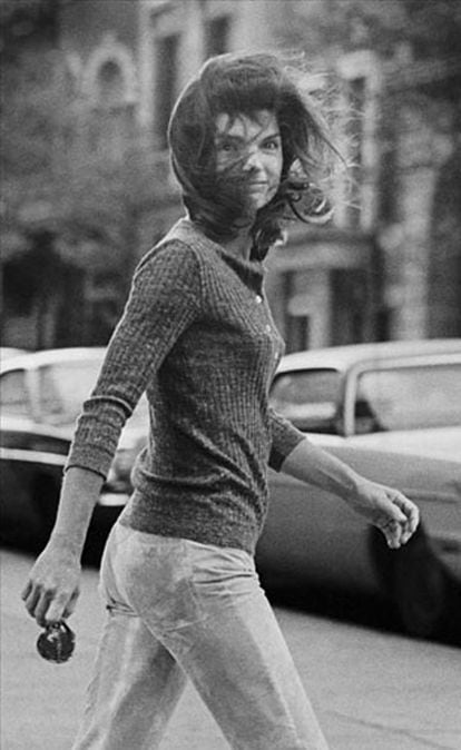 The image ‘Windblown Jackie,’ of Jackie Kennedy.
