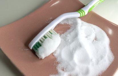 Baking soda is used to clean different surfaces.