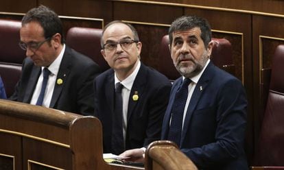 From l-r: Josep Rull, Jordi Turull and Jordi Sànchez in Congress on Tuesday.