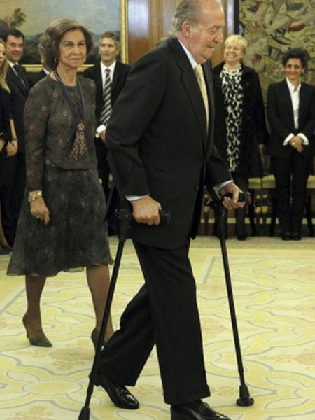 King Juan Carlos reappears in public in December nine days after his last operation.