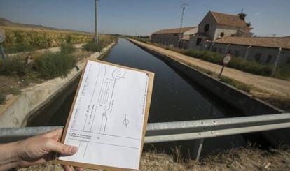 The irrigation canal of the Jarama river.