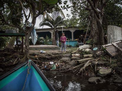 A house on the edge of a lagoon in the community of Mano Perdida, in the state of Veracruz (Mexico), on November 28, 2023.