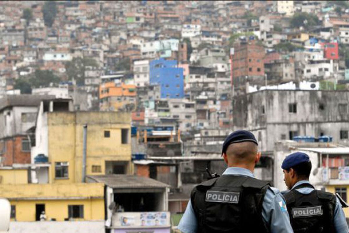 Crime In Brazil Officers Charged With Policing Brazil S Favelas Face   MDDCQXTBSLJUFYXIOALXXQLLDI 