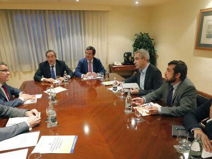 A meeting between the Socialist Party and Ciudadanos in March 2016.