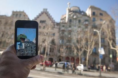 An app to help tourists see the sights in Barcelona.