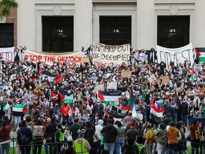 Demonstrators take part in an "Emergency Rally: Stand with Palestinians Under Siege in Gaza," at Harvard University in Cambridge, Massachusetts, U.S., October 14, 2023.