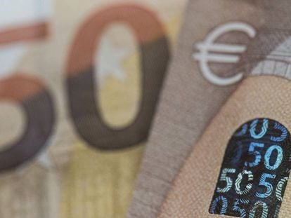 A close-up of the new (genuine) €50 bill.