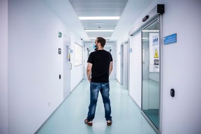 41-year-old Fernando at the Gregorio Marañón Hospital in Madrid, where he has gone for treatment for his addiction to 'chemsex.'