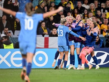 Alessia Russo of England celebrates with teammates after scoring the 1-3 goal during the FIFA Women's World Cup semi-final soccer match between Australia and England in Sydney, Australia, on Aug. 16, 2023.