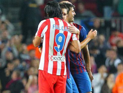 Leo Messi and Radamel Falcao embrace after a league match between Atl&eacute;tico and Barcelona. 