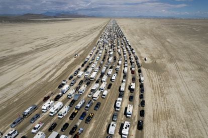 Wait times to exit Burning Man drop after flooding left tens of thousands  stranded in Nevada desert