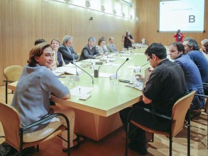 Barcelona Mayor Ada Colau (left) presides her first executive meeting on Wednesday.
