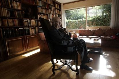 Martí de Riquer, pictured in his Barcelona home.