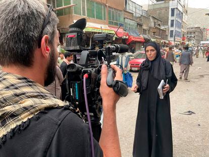 Clarissa Ward reporting for CNN from Kabul last August.