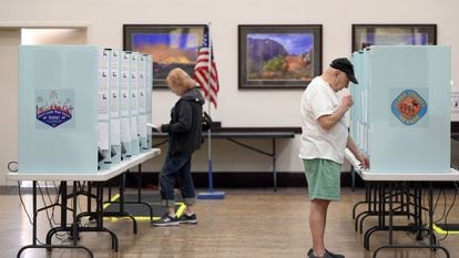 Early voters cast their ballots in Las Vegas, Nevada.