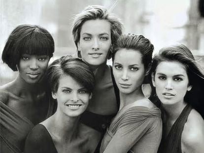 (l-r) Naomi Campbell, Linda Evangelista, Tatjana Patitz, Christy Turlington and Cindy Crawford in June 1990. Back then, 'Vogue' had more than enough ideas (and collagen).