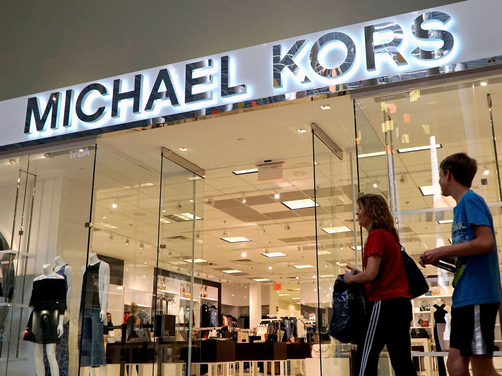 Michael Kors Shop Stock Photo - Download Image Now - Arts Culture