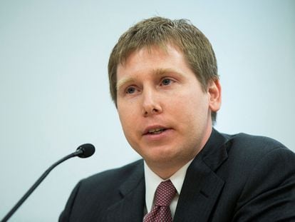 Bitcoin investor Barry Silbert speaks at a New York State Department of Financial Services (DFS) virtual currency hearing in the Manhattan borough of New York January 28, 2014.