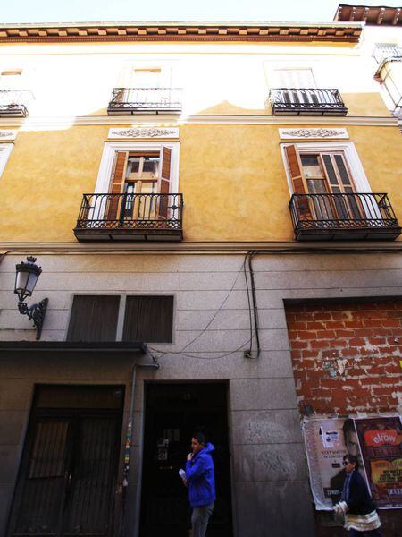 A building in Madrid's Principe street used mostly for vacation rentals.
