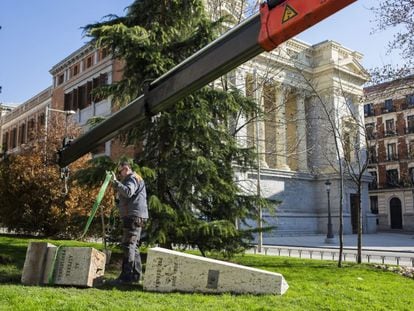 The monument to the provisional second lieutenants taken down on Monday.