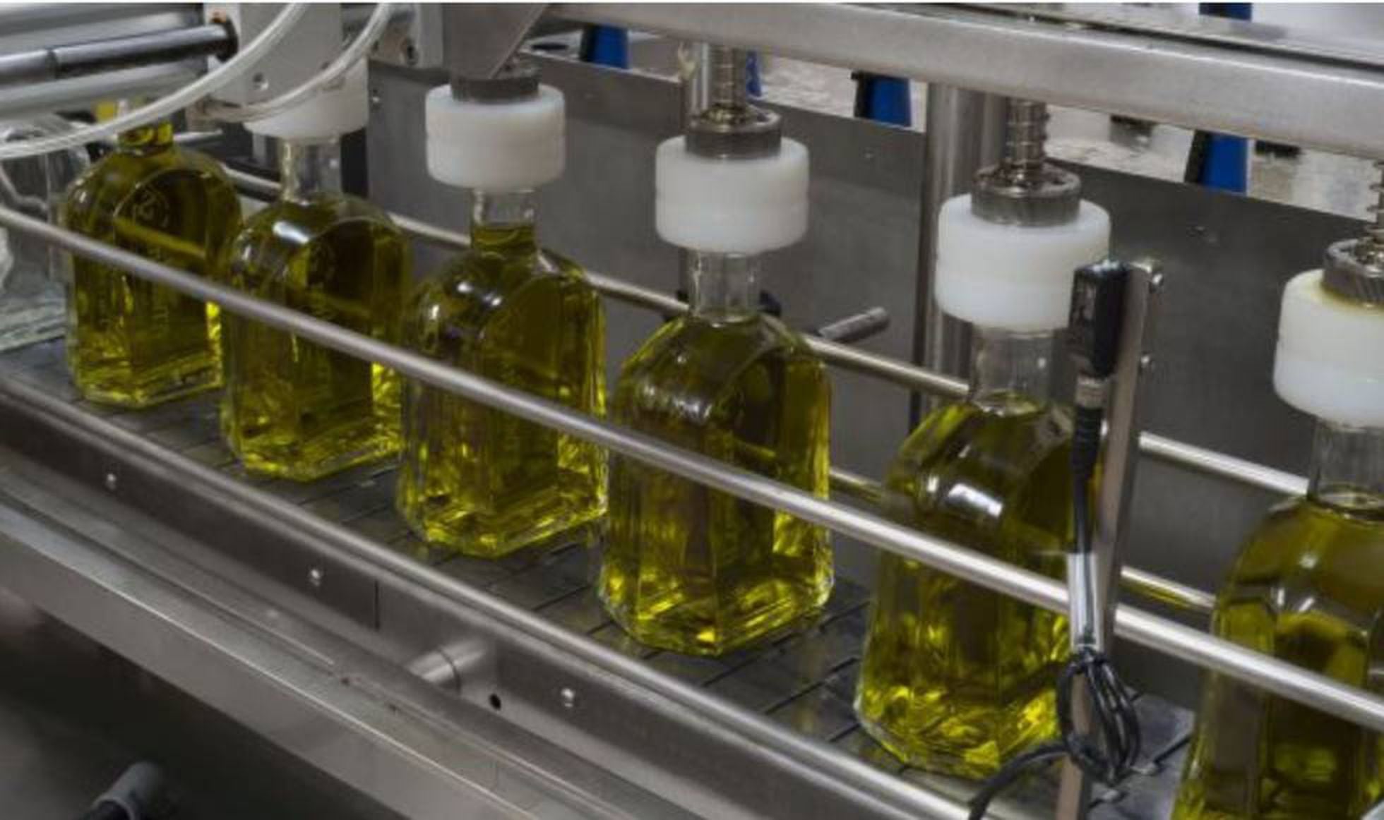 Производство оливкового масла. Оливковое масло в розлив. Розлив растительного масла. Розлив подсолнечного масла. Оливковое масло под микроскопом.