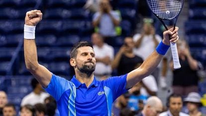 Novak Djokovic celebra su victoria contra Alexandre Muller en el US Open