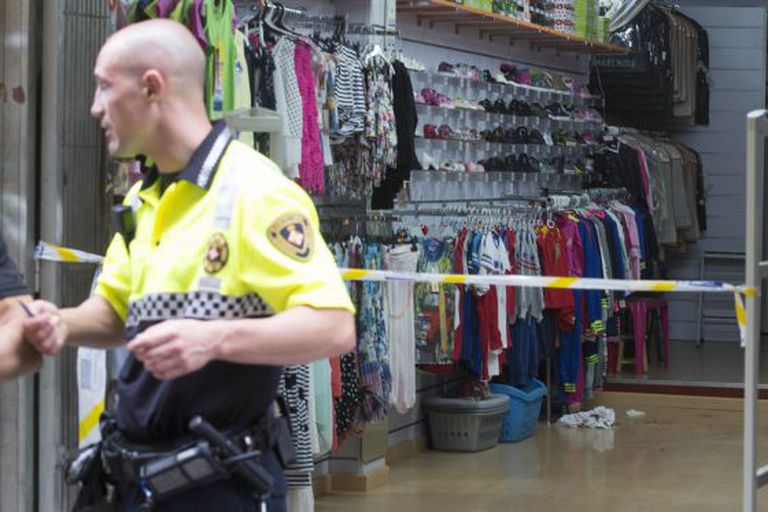 The Dutchman took refuge inside this store after being shot in the belly.