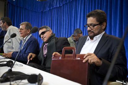 FARC members (l-r) Marco Le&oacute;n Carlaca, Ricardo Tellez and Iv&aacute;n M&aacute;rquez in Oslo.