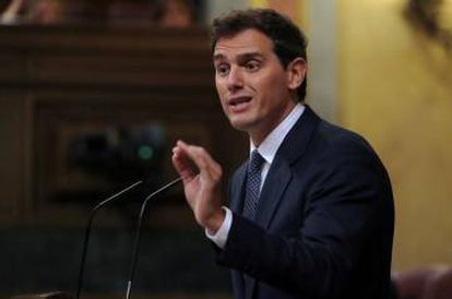 Ciudadanos leader Albert Rivera now says he might abstain at an investiture vote, if certain conditions are met.